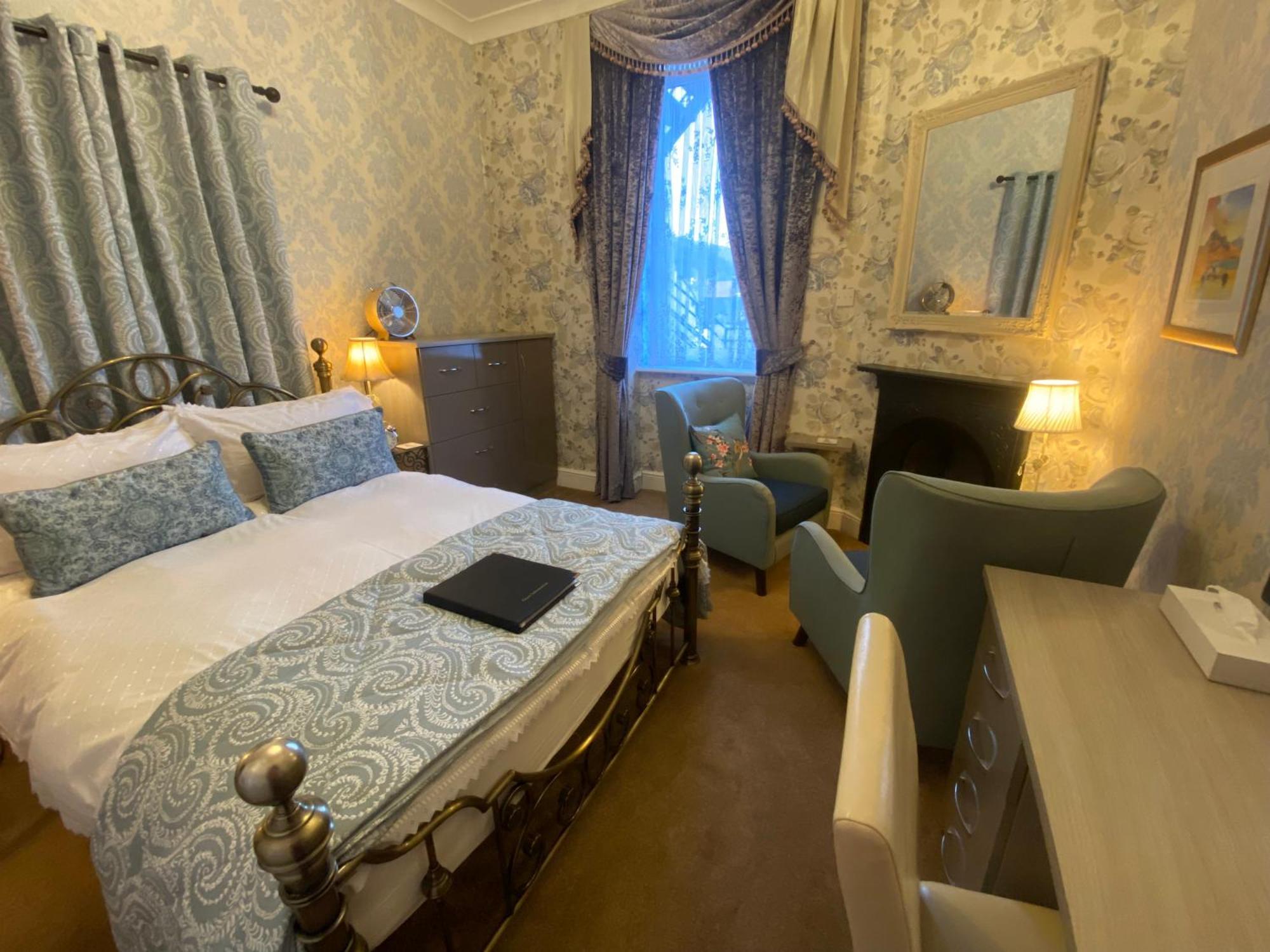Stratford House Exclusively For Adults * Llandudno